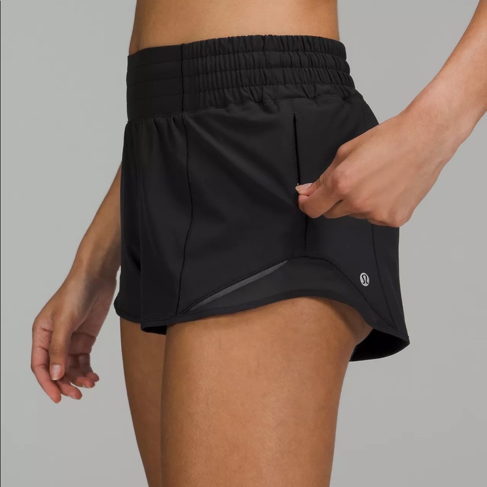 Lululemon Hotty Hot high rise shorts
